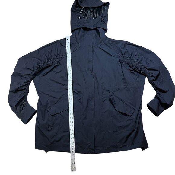 Fabletics Giana Ruched Sleeve Lightweight Jacket RainCoat Black Size Large - Picture 7 of 11